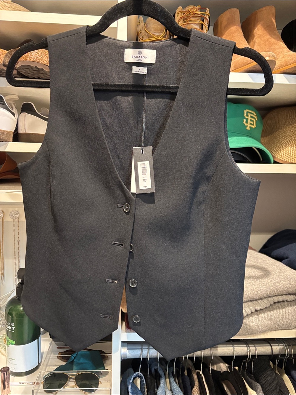 NWT- Aritzia Babaton Black Minimalist Tailored Vest size 4